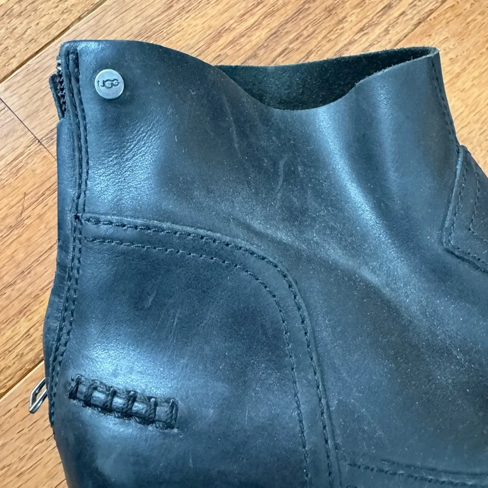 UGG Womens size 8 Black Ankle Boots - Picture 6 of 8